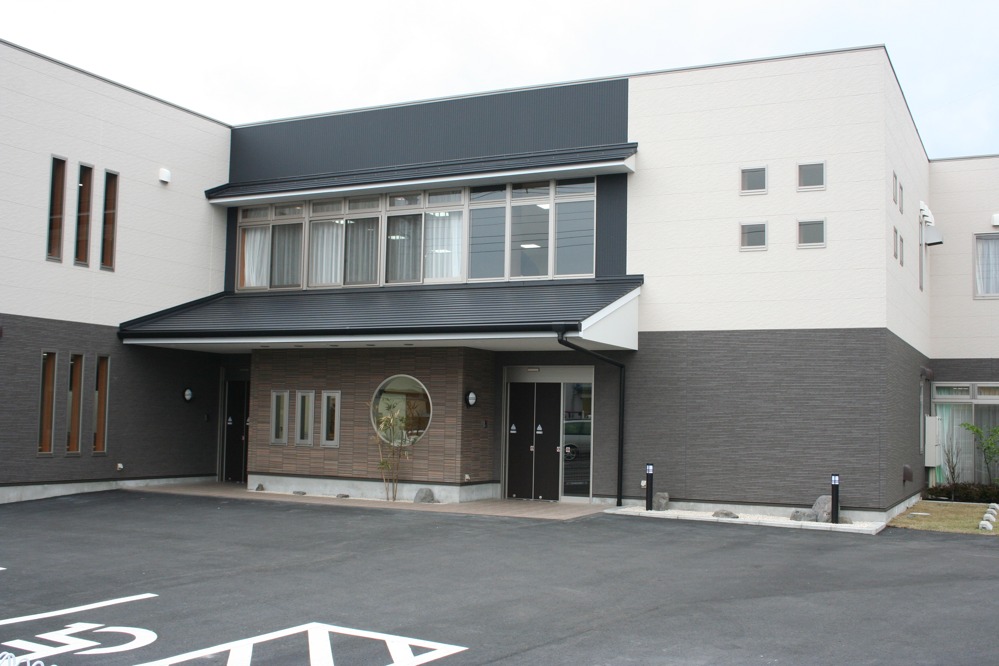 【プロフェッショナル介護求人】介護施設の施設長(介護福祉士、社会福祉士、ケアマネジャー等の有資格者)正社員|静岡県富士市 イメージ