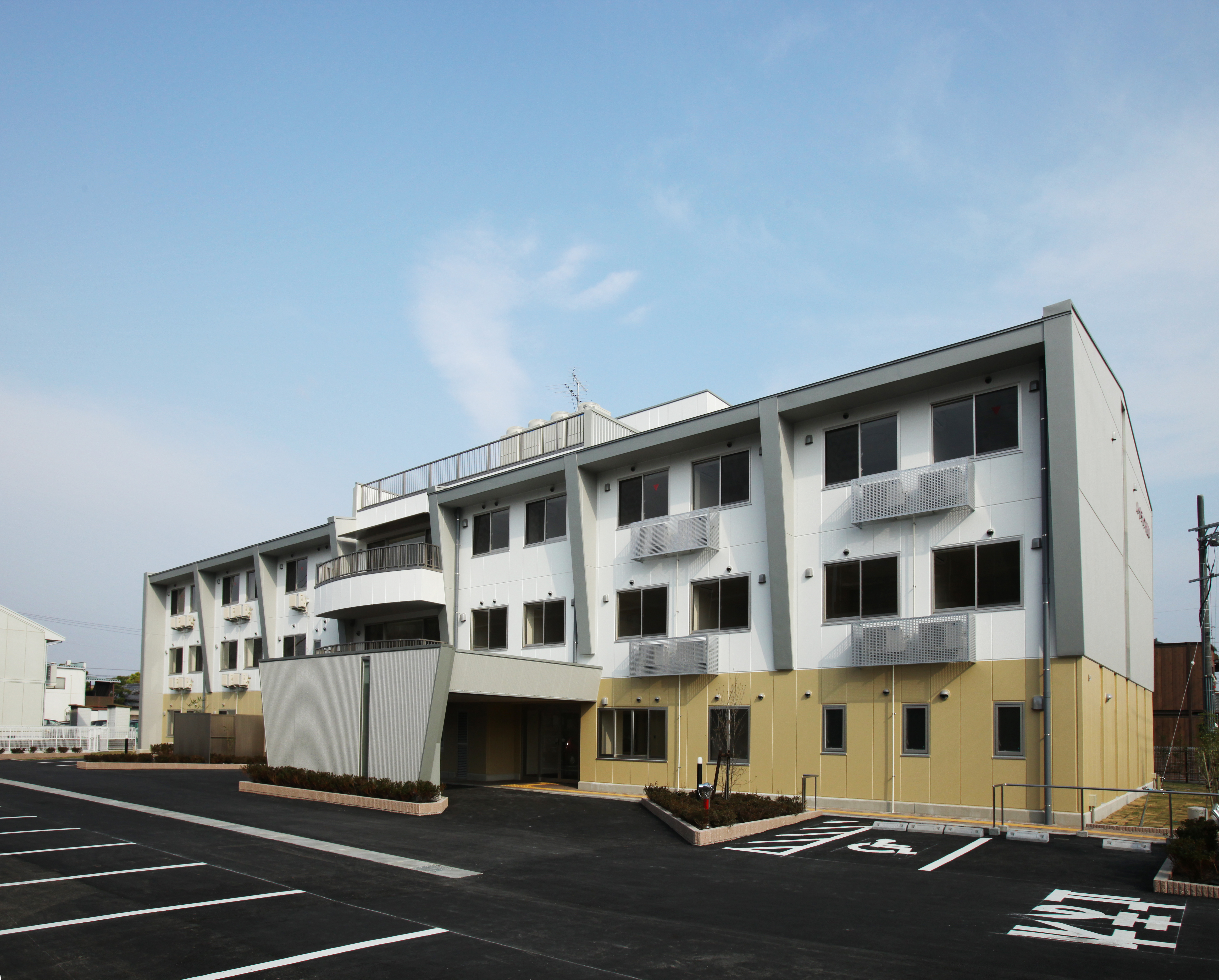 【派遣】<介護施設事務>無料保育園あり!介護事業所での事務職を募集!|静岡県静岡市葵区 イメージ