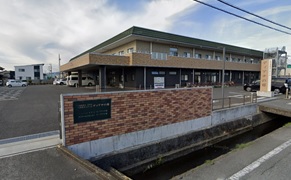 【正社員】<介護職>特別養護老人ホーム(ユニット型) の求人。賞与5.5ヵ月・年間休日117日♪※夜勤は月3~4回程度|静岡県富士市 イメージ