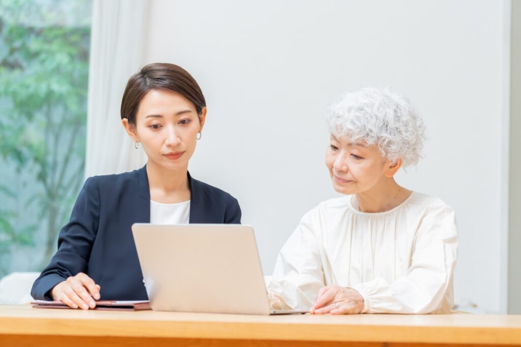 デイサービスとデイケアの費用