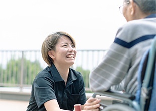 先輩社員写真