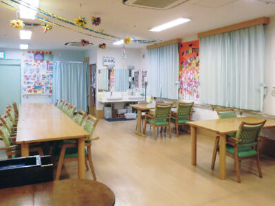 アースヴィレッジ小諏訪　食堂・談話スペース