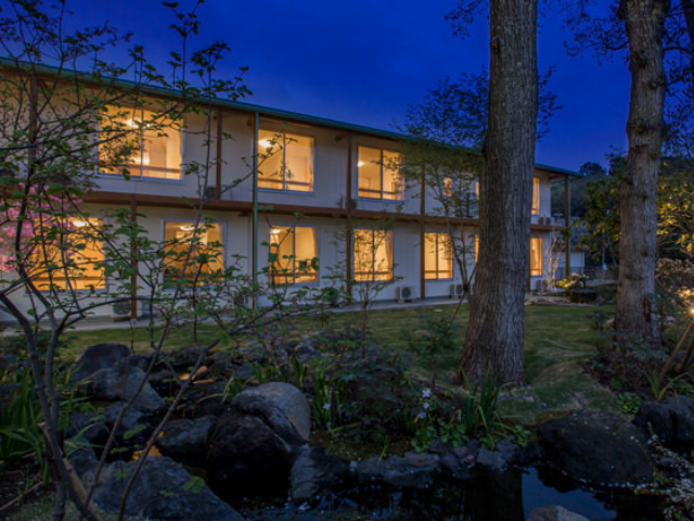 風のガーデン 中庭