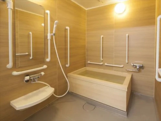 ハートライフ初生　檜風呂