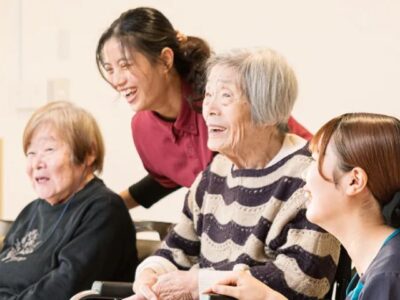 【沼津市小諏訪】＜派遣＞住宅型有料老人ホーム アースヴィレッジ小諏訪｜介護職 イメージ