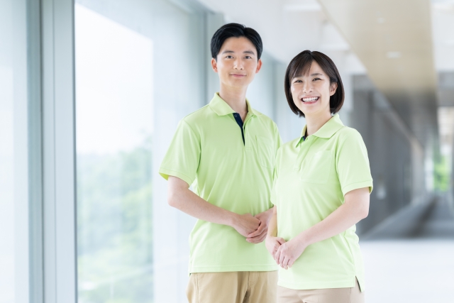 高収入の介護求人を探す