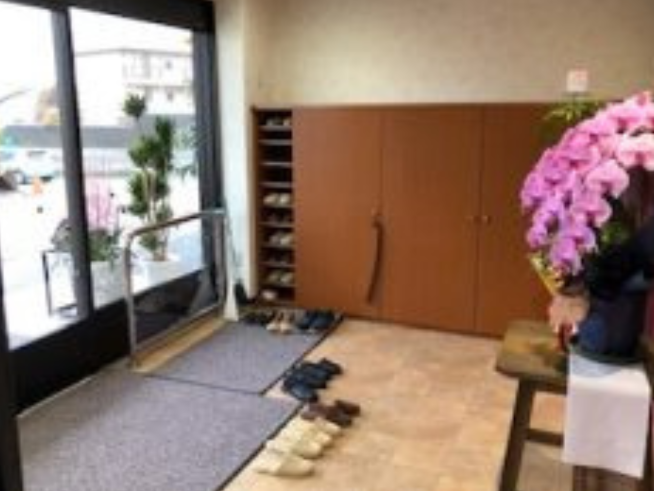 看護小規模多機能さくらの花　玄関